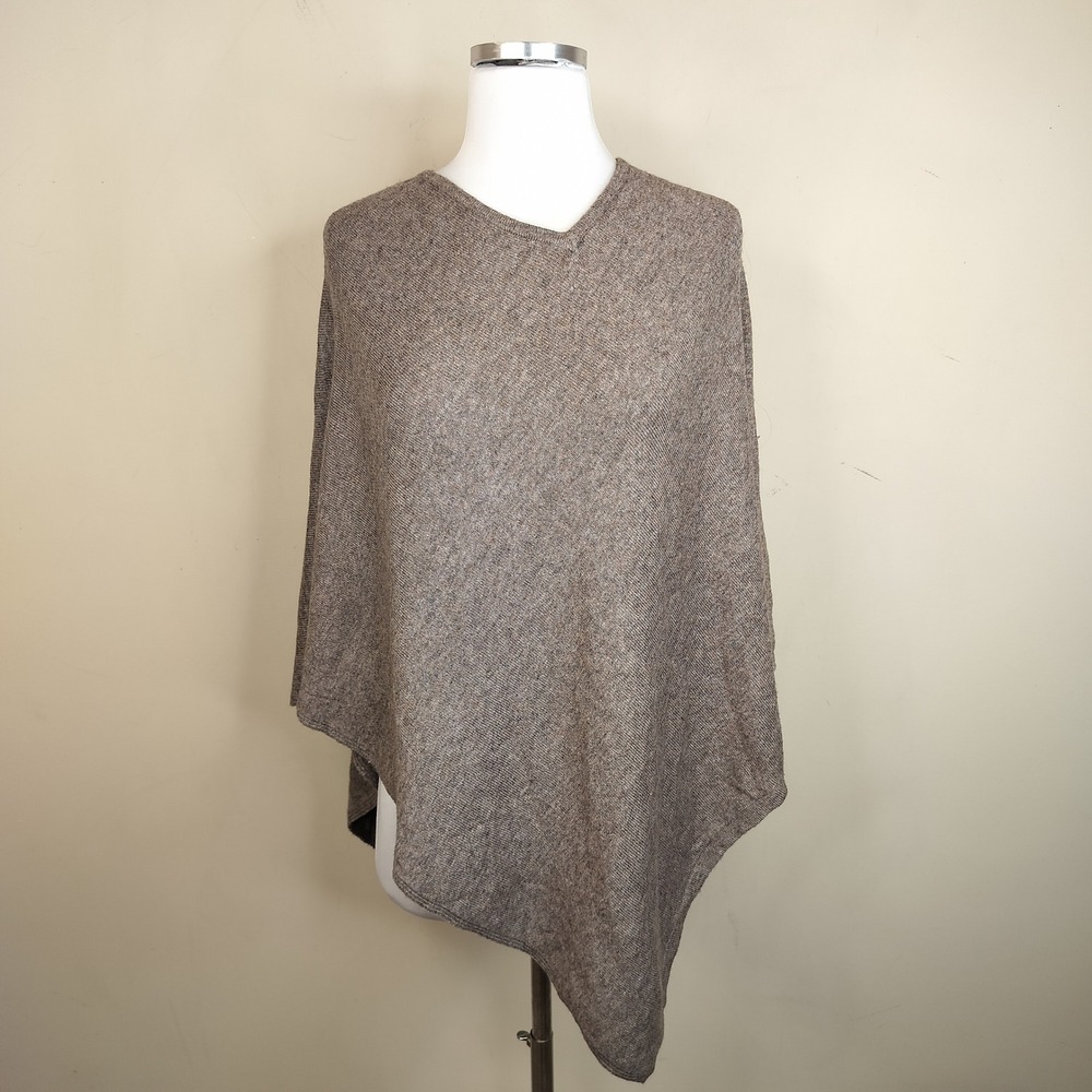 Women's 100% Cashmere Poncho Sweater One Size Asymmetrical Quiet Luxury Nepal